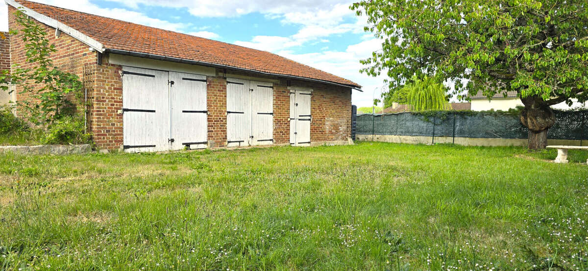 Maison à LONGUEIL-ANNEL