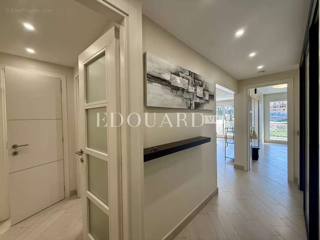 Appartement à ROQUEBRUNE-CAP-MARTIN