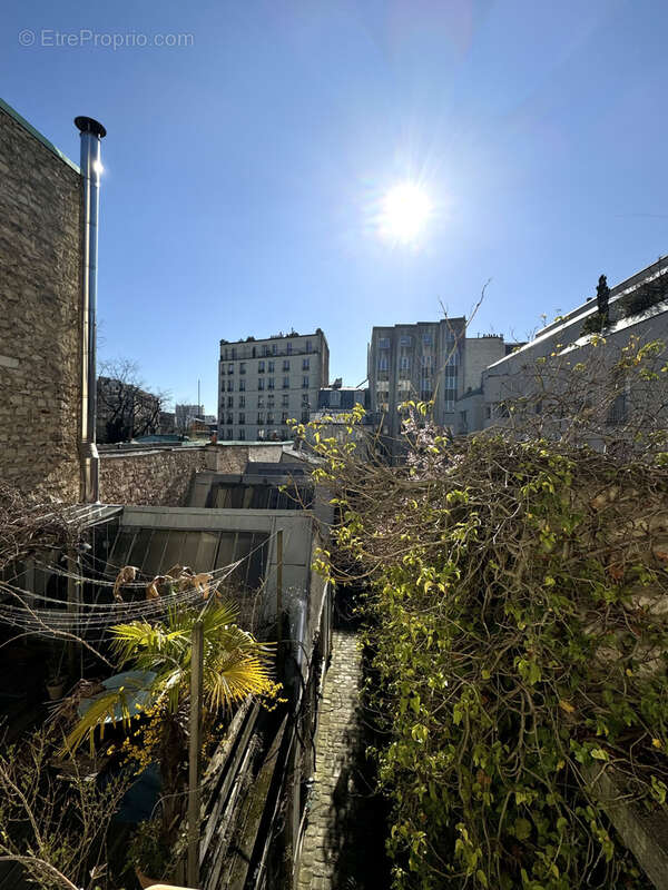 Appartement à PARIS-14E