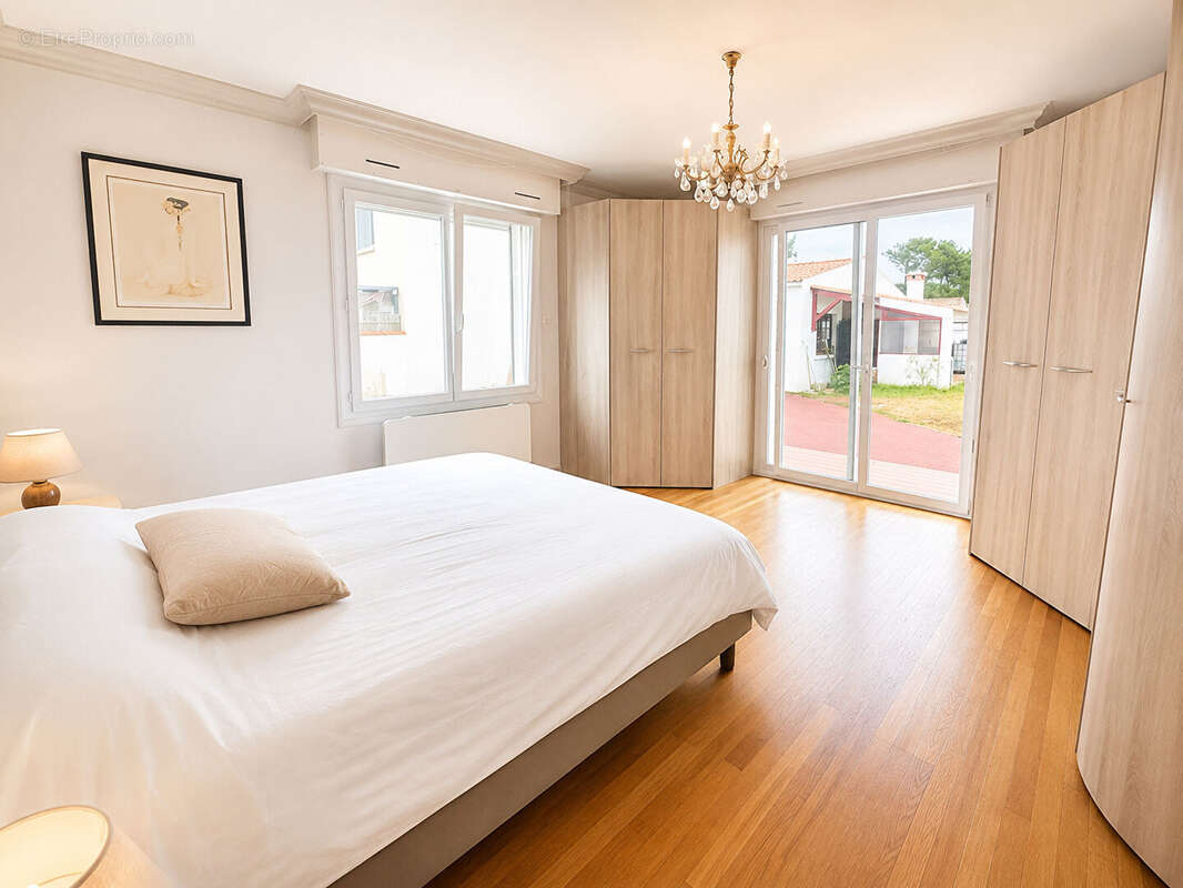 Maison avec grande parcelle de terrain - photo 6