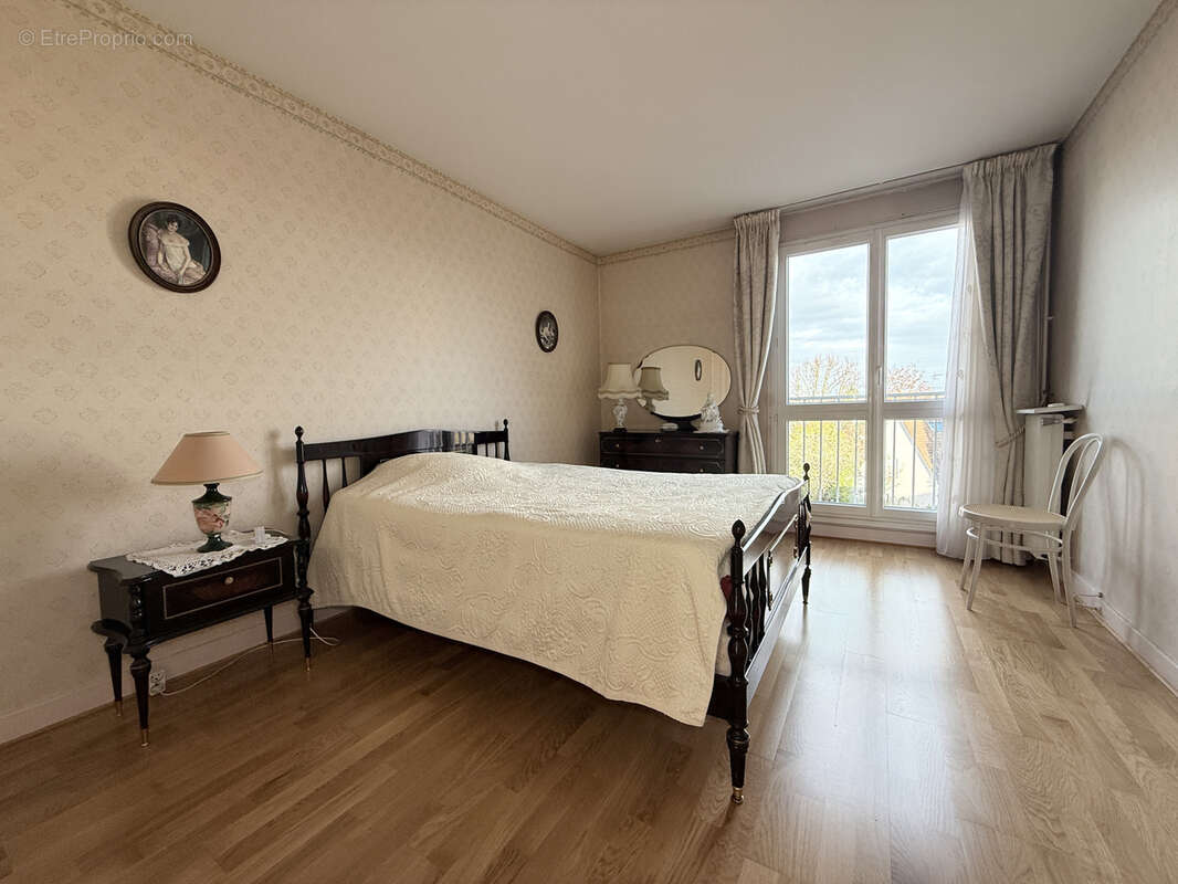 Appartement à RUEIL-MALMAISON