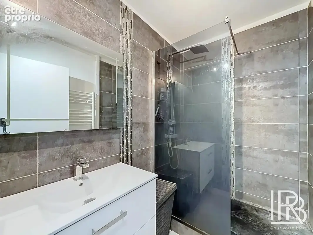 Appartement 69 m² à Marseille-9e  - photo 9