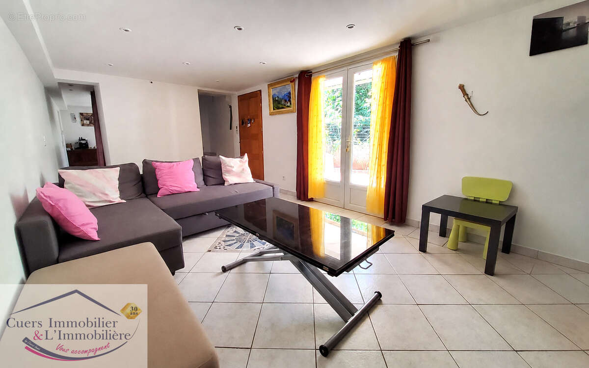 Cuers, villa t6 de 119m2 + garage sur terrain de 496m2 - photo 8