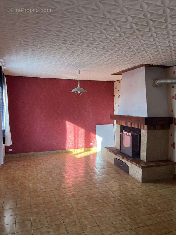 Maison à COULANGES-LES-NEVERS