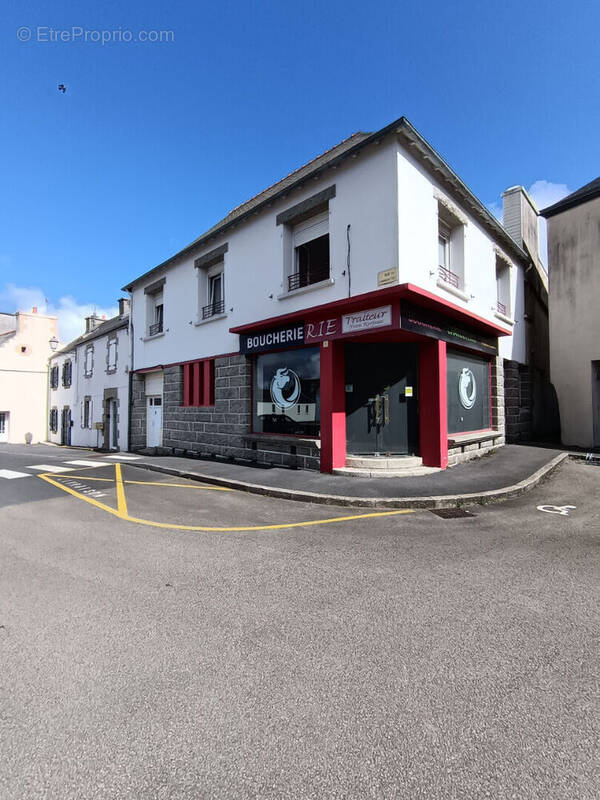 Maison à KERLOUAN