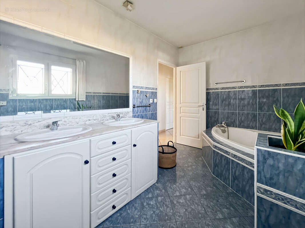 Maison à LE BOUSCAT