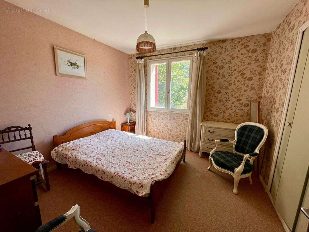 Autre à L&#039;ISLE-SUR-LA-SORGUE