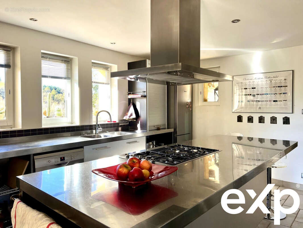 Maison à LE BUISSON-DE-CADOUIN