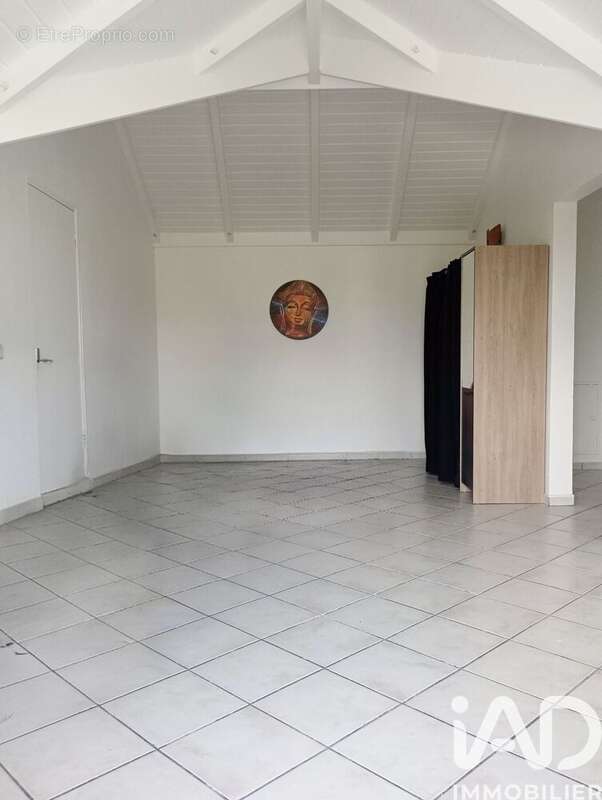 Appartement 105 m² à Baie-Mahault  - photo 4