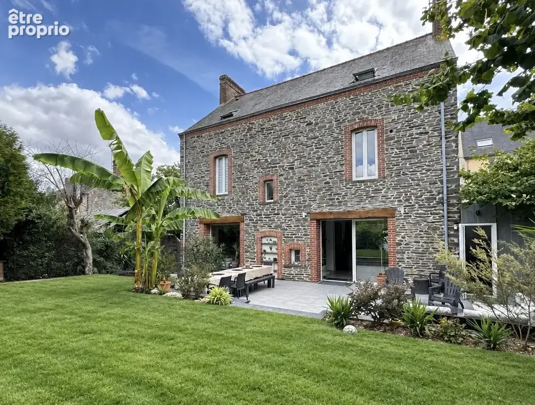 Photo Maison à Janze au prix de 572 660€