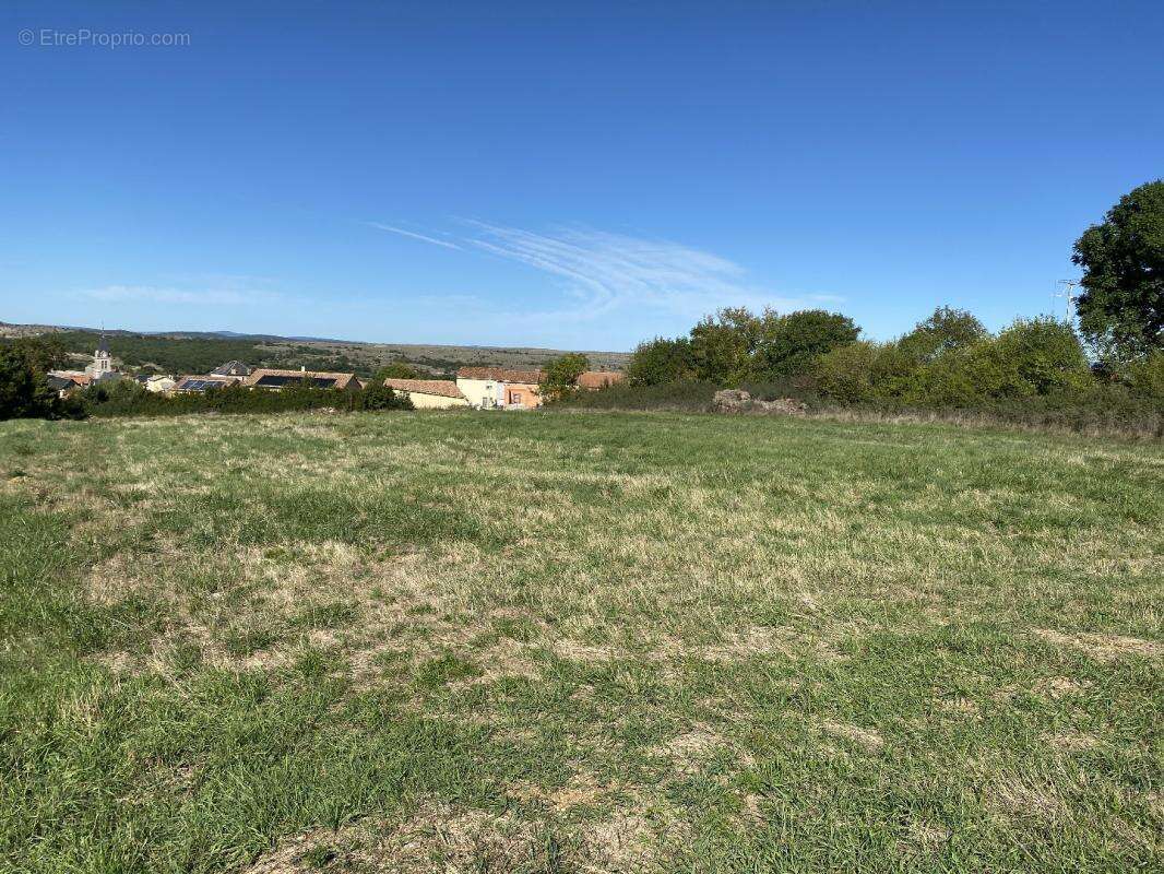 Terrain à LA CAVALERIE