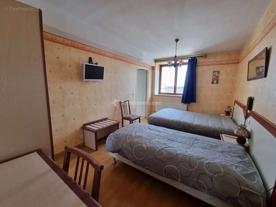 Appartement à BOURG-SAINTE-MARIE