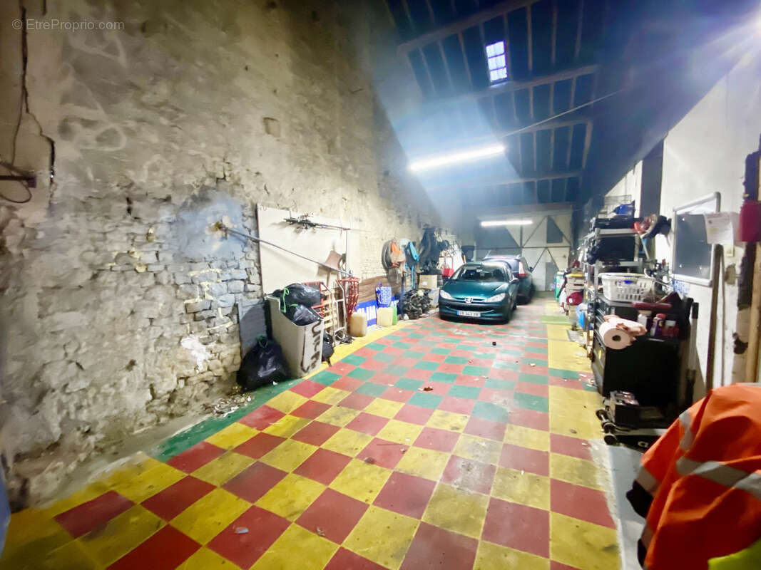 Maison à MENIL-LA-HORGNE