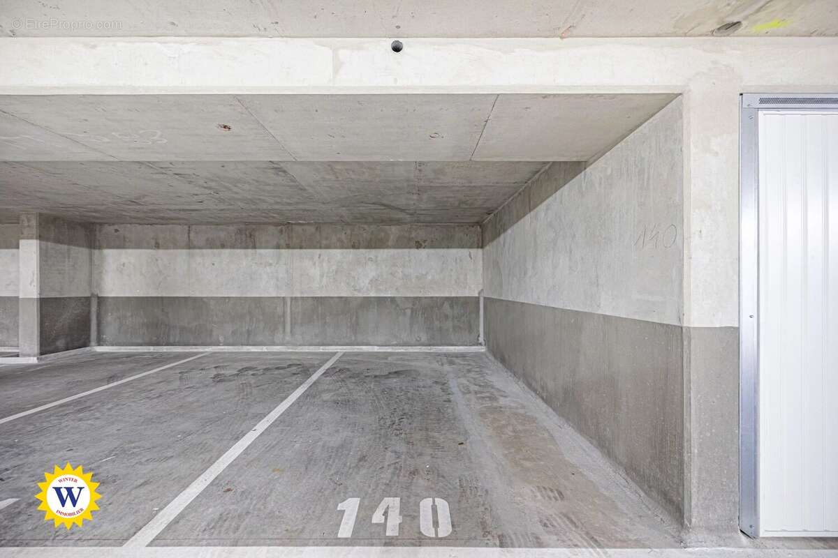 Appartement à SAINT-LAURENT-DU-VAR