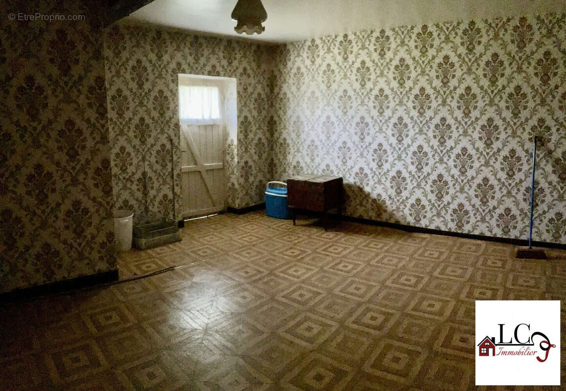 Maison à BEAUMONT-LA-FERRIERE