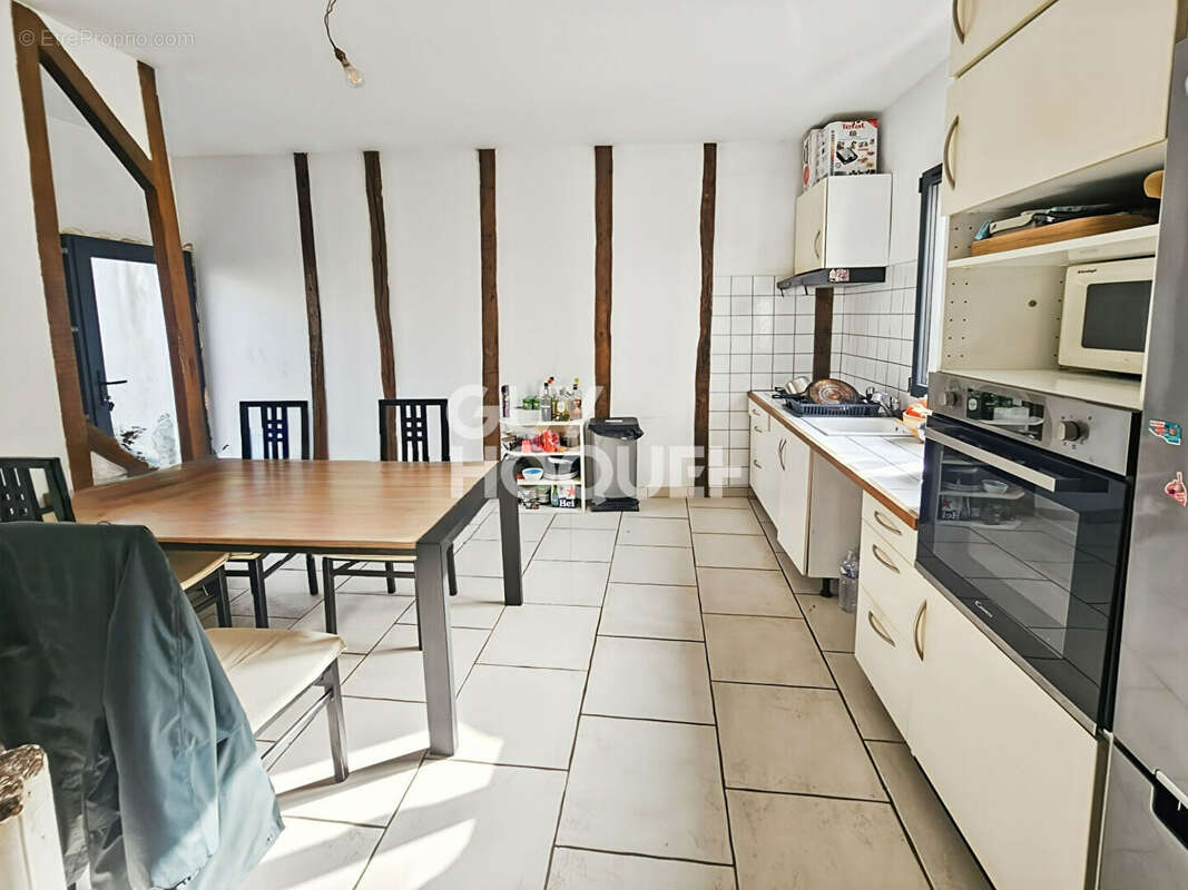Maison à CHAUMES-EN-BRIE