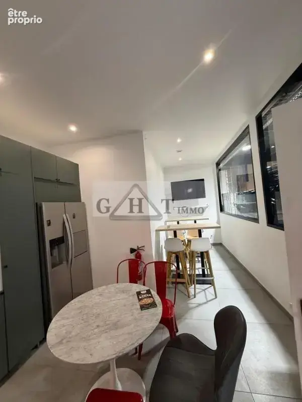 Entrepôt-bureaux à vendre de 2 080 m2 à vendre ! - photo 10