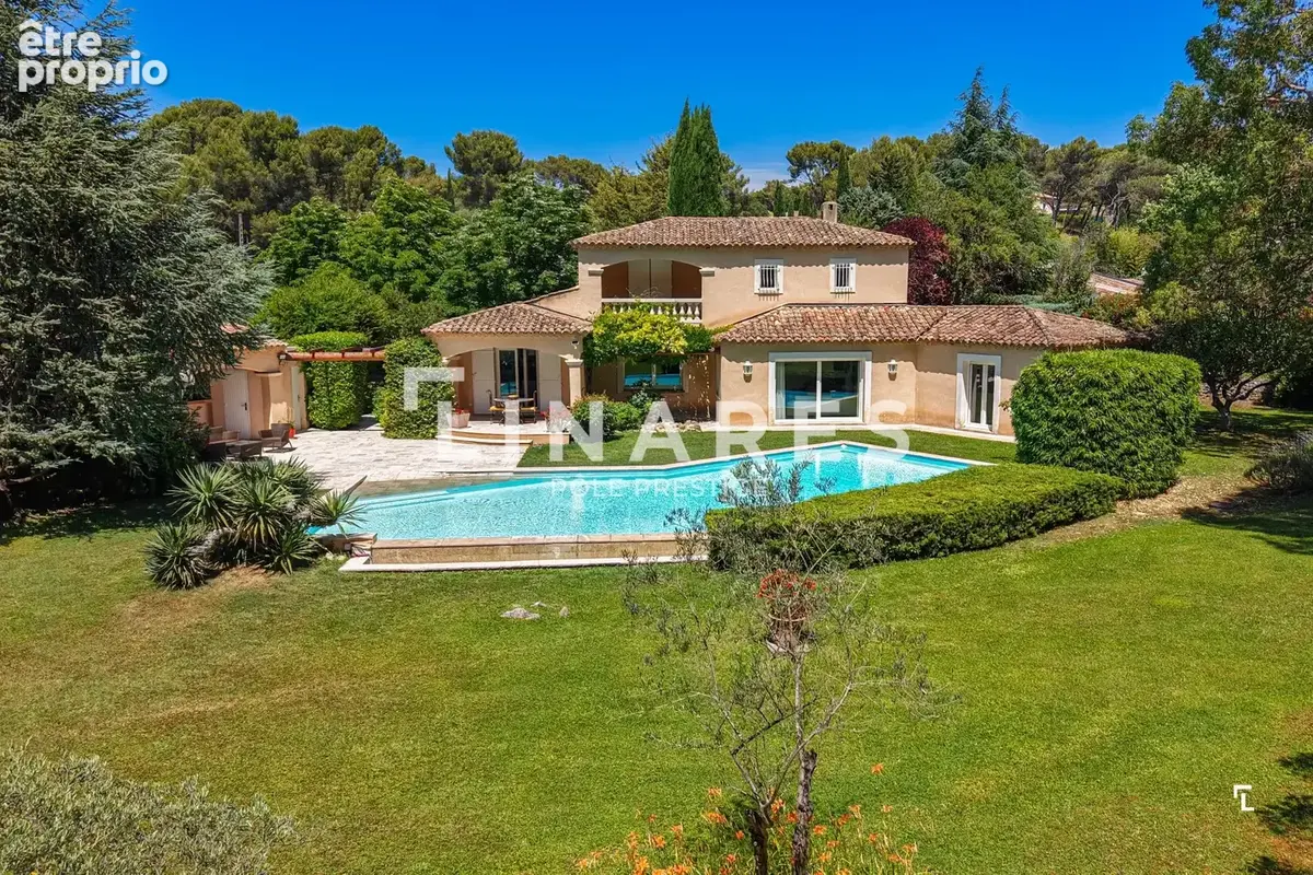 LA PROVENÇALE  – Maison provençale de 200m2  - Piscine - Terrain de 4000m2 - Potentiel constructible - Aix-en-Provence - photo 14