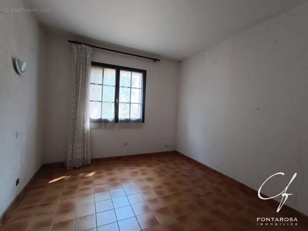 Appartement à SAINT-PAUL-EN-FORET