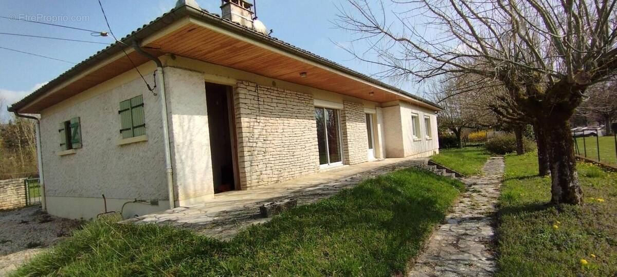 Maison à VAYRAC