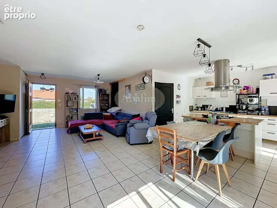 Maison de plain-pied avec piscine - photo 3