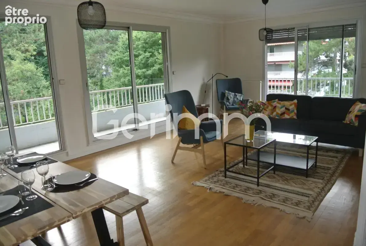 Vente - Appartement - 2 pièces + cuisine - 79 m² - 265 000 € - - photo 1