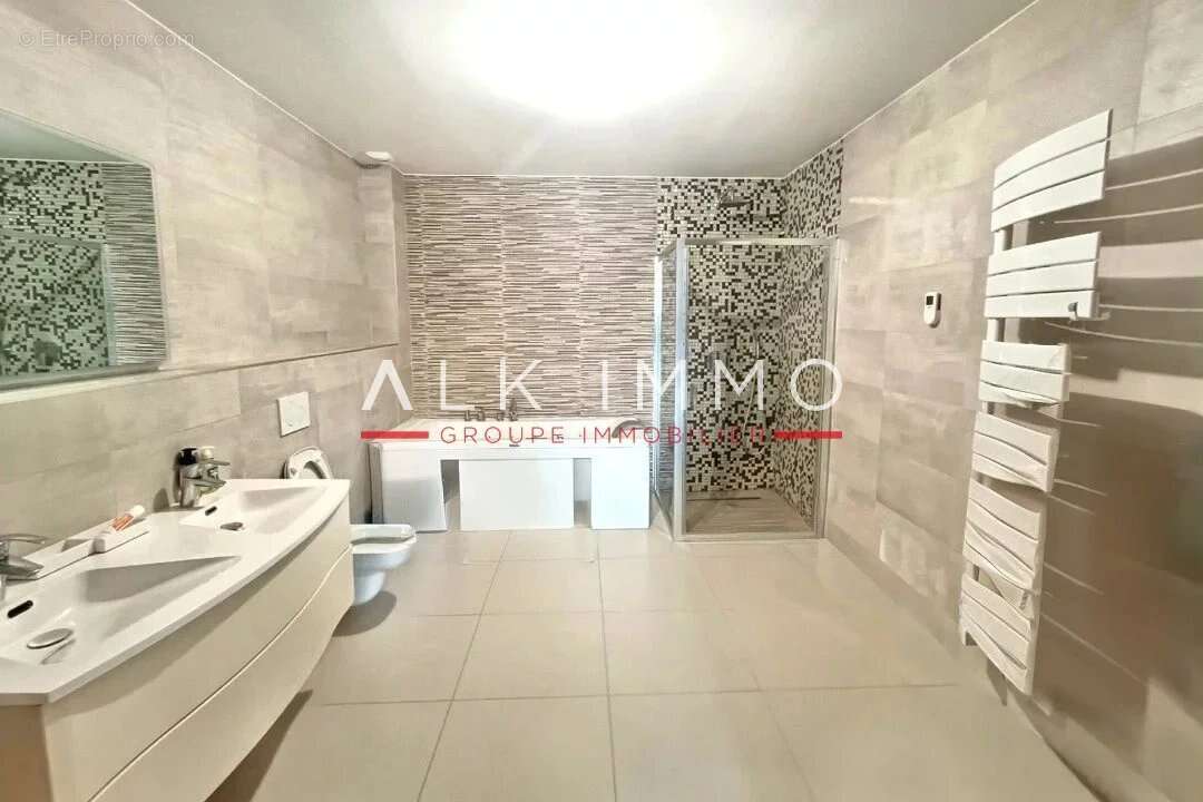 Appartement à VETRAZ-MONTHOUX