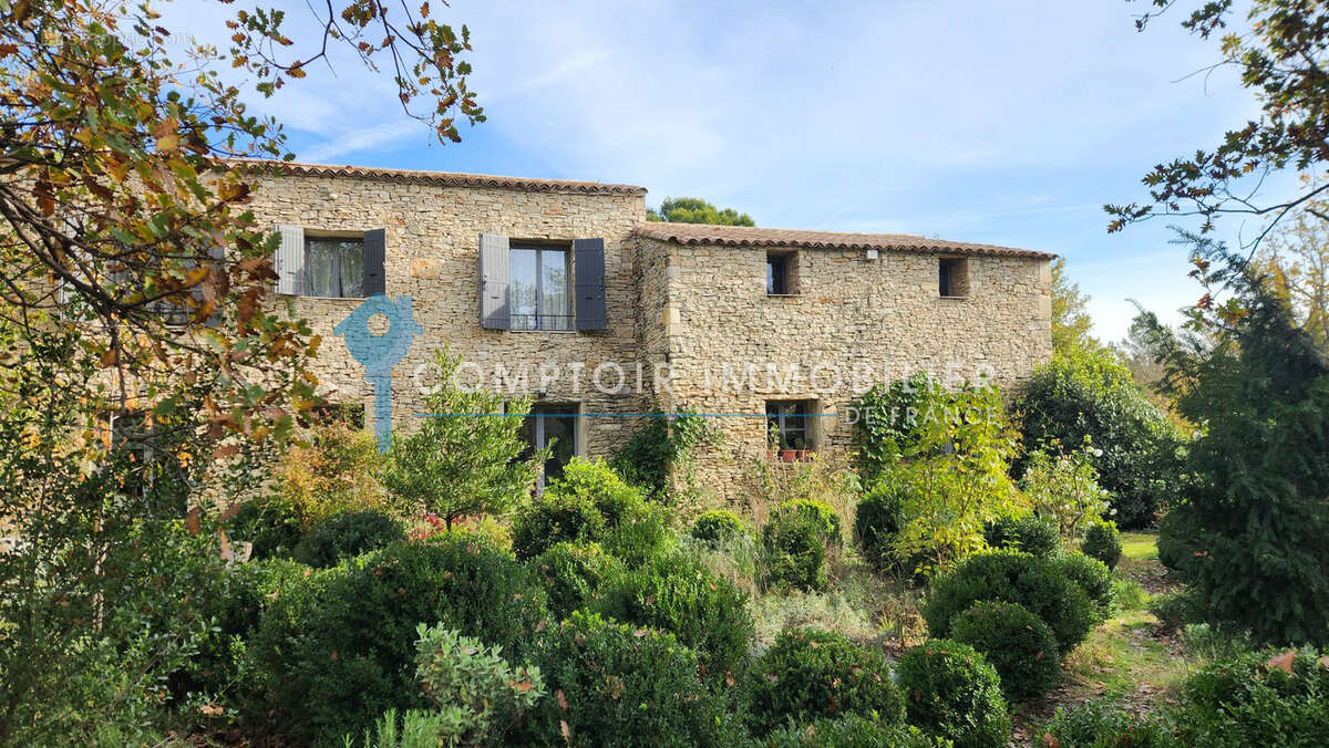 Dept 84 - Gordes - Belle bâtisse au calme - 164 m2 de surface habitables + dépendance à aménager et grenier su - photo 23