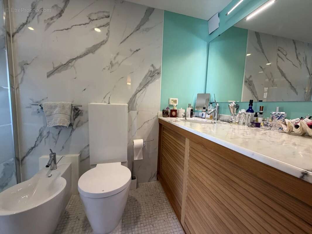 Appartement à ROQUEBRUNE-CAP-MARTIN
