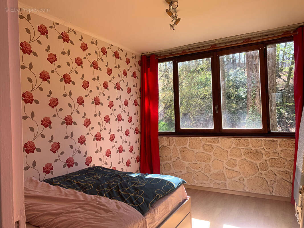 Appartement à FONTENAY-LE-FLEURY