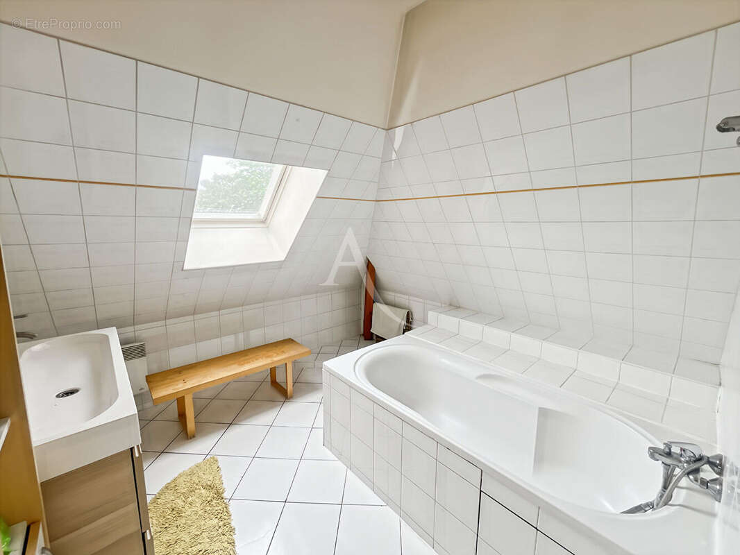 Maison Les Mureaux 7 pièce(s) 313 m2 - photo 9