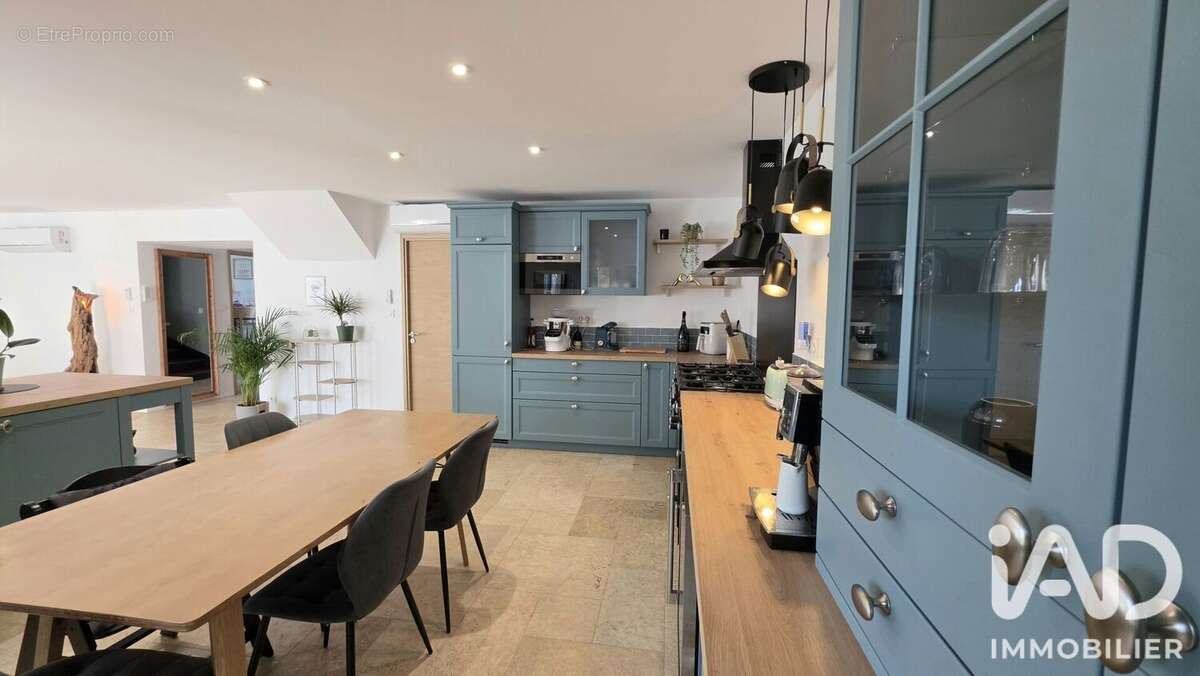 Maison 240 m² à Charrais  - photo 5