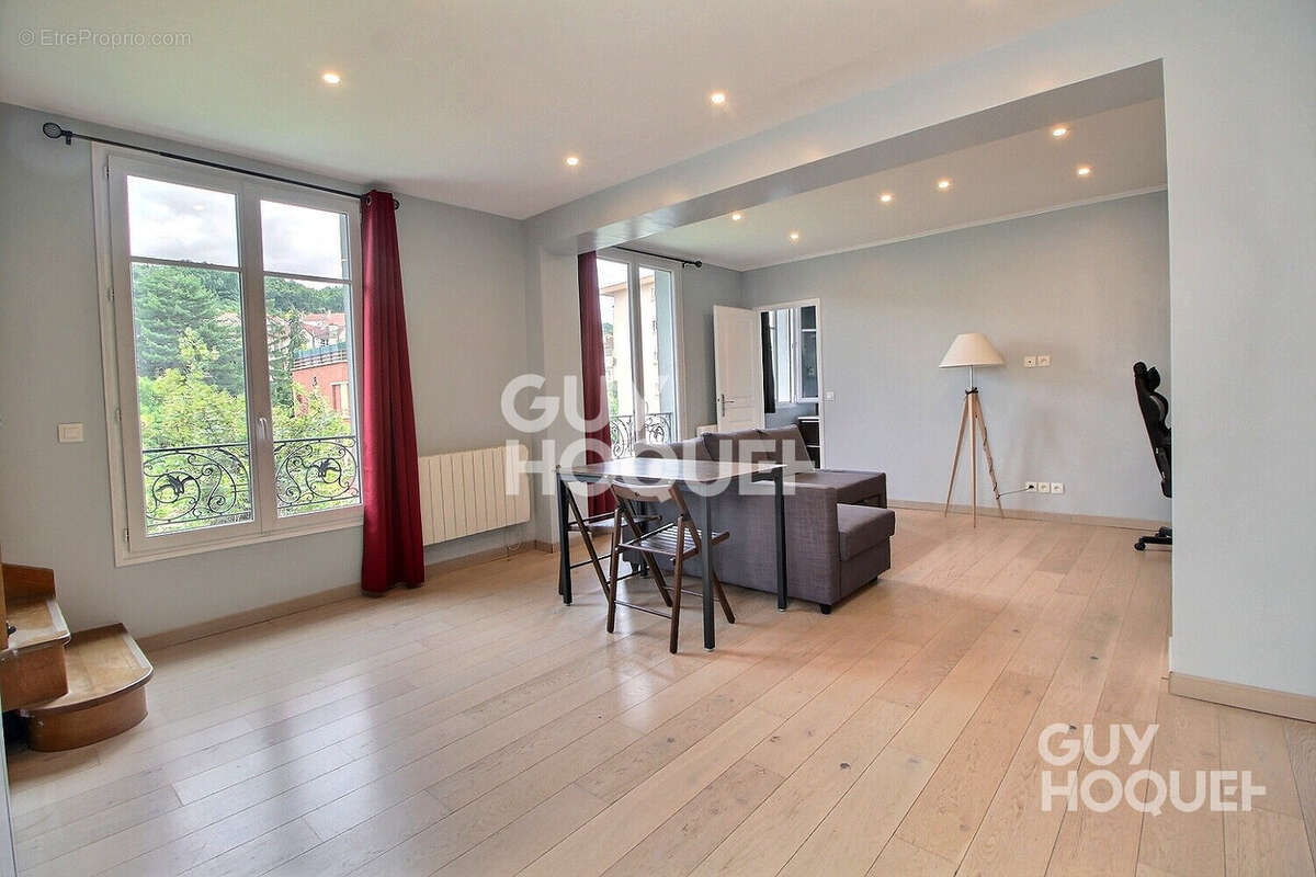 Appartement à CHAVILLE