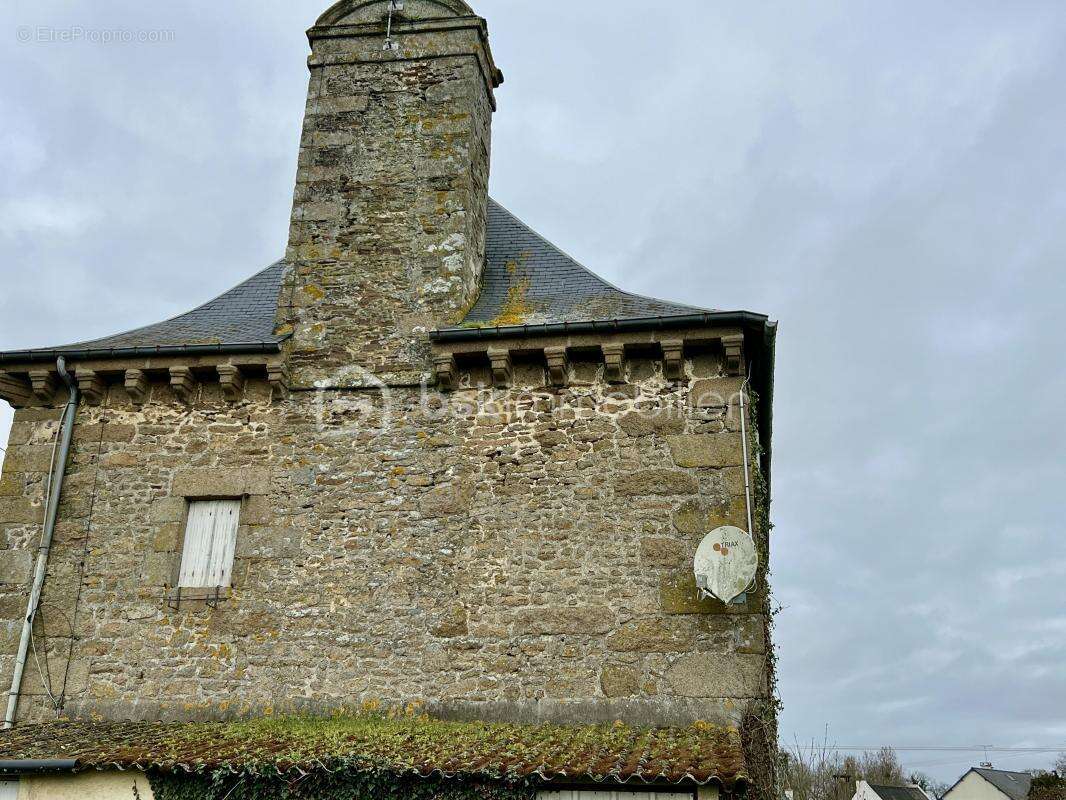 Maison à SAINT-BRICE-EN-COGLES