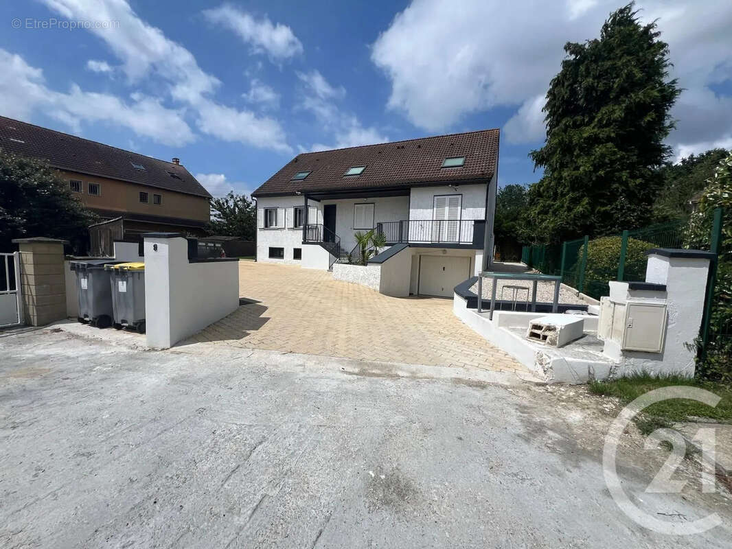 Appartement à DAMMARTIN-EN-GOELE