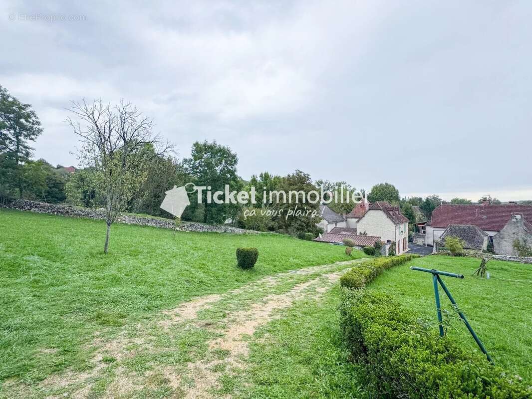 Maison à CANIAC-DU-CAUSSE