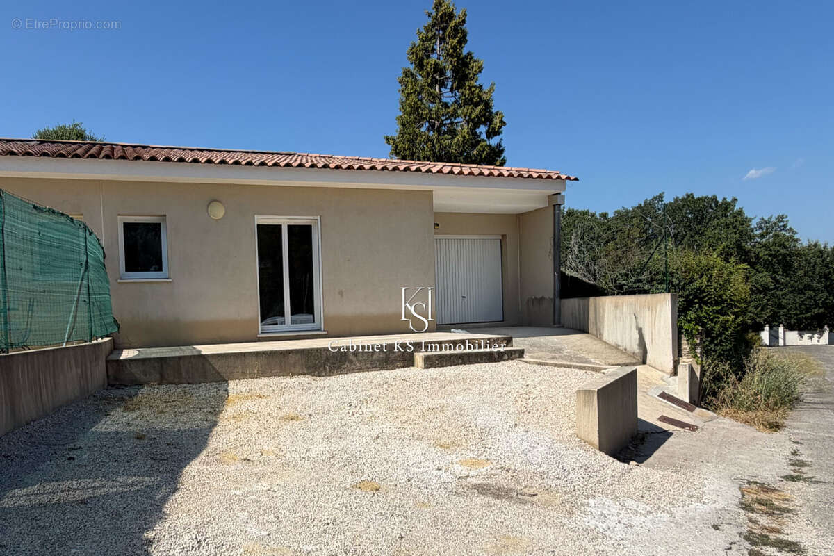 Maison 69 m² à Peynier  - photo 4