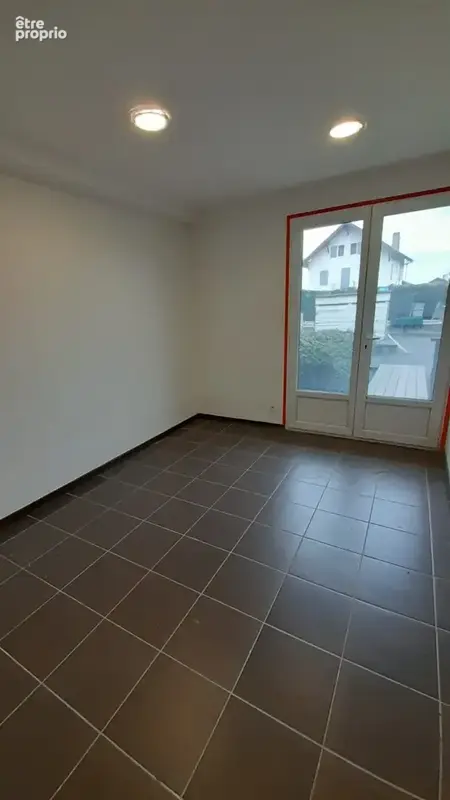 EXCLUSIVITE-AMPHION - Local commercial de 14 m2 - photo 2