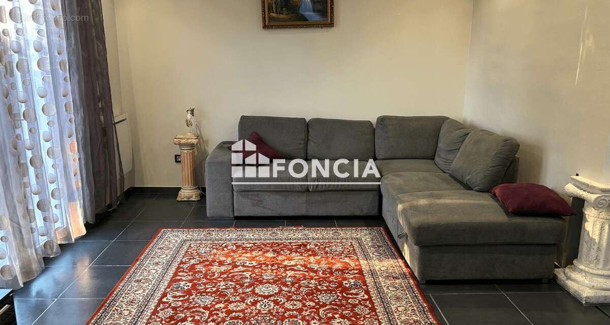 Maison à LA CELLE-GUENAND