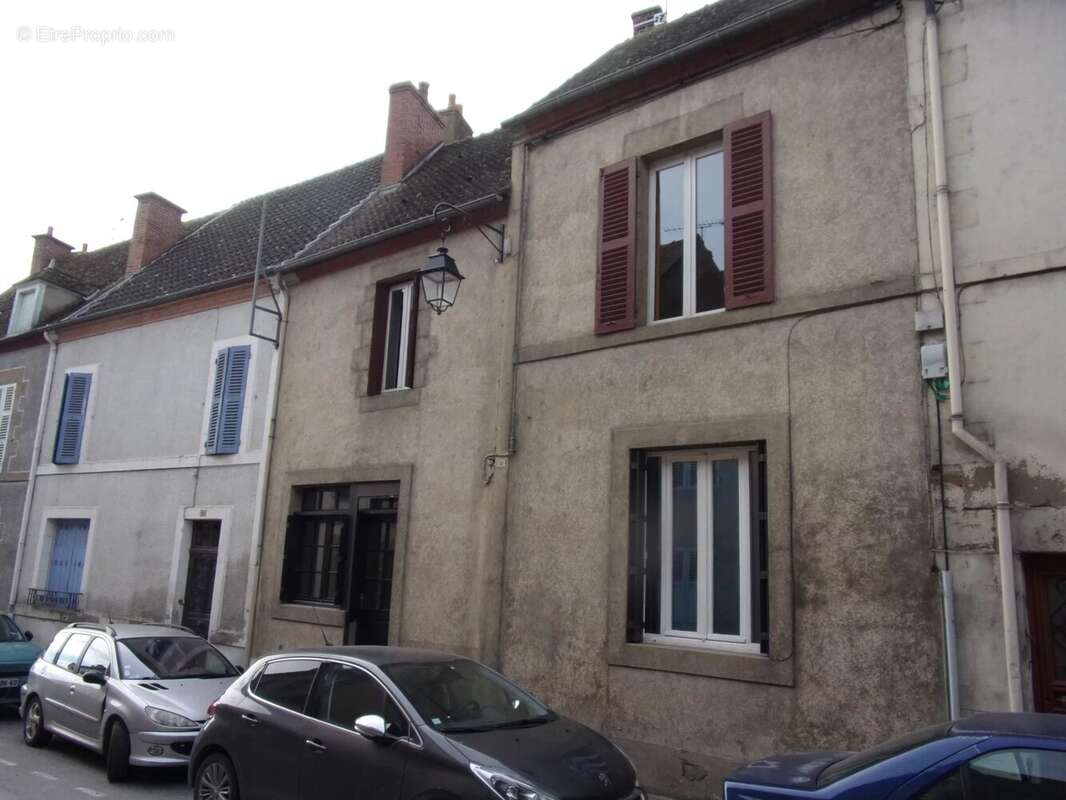 Appartement à SOUVIGNY