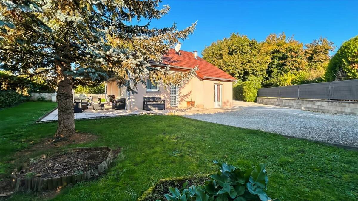 Maison à BOUSSIERES