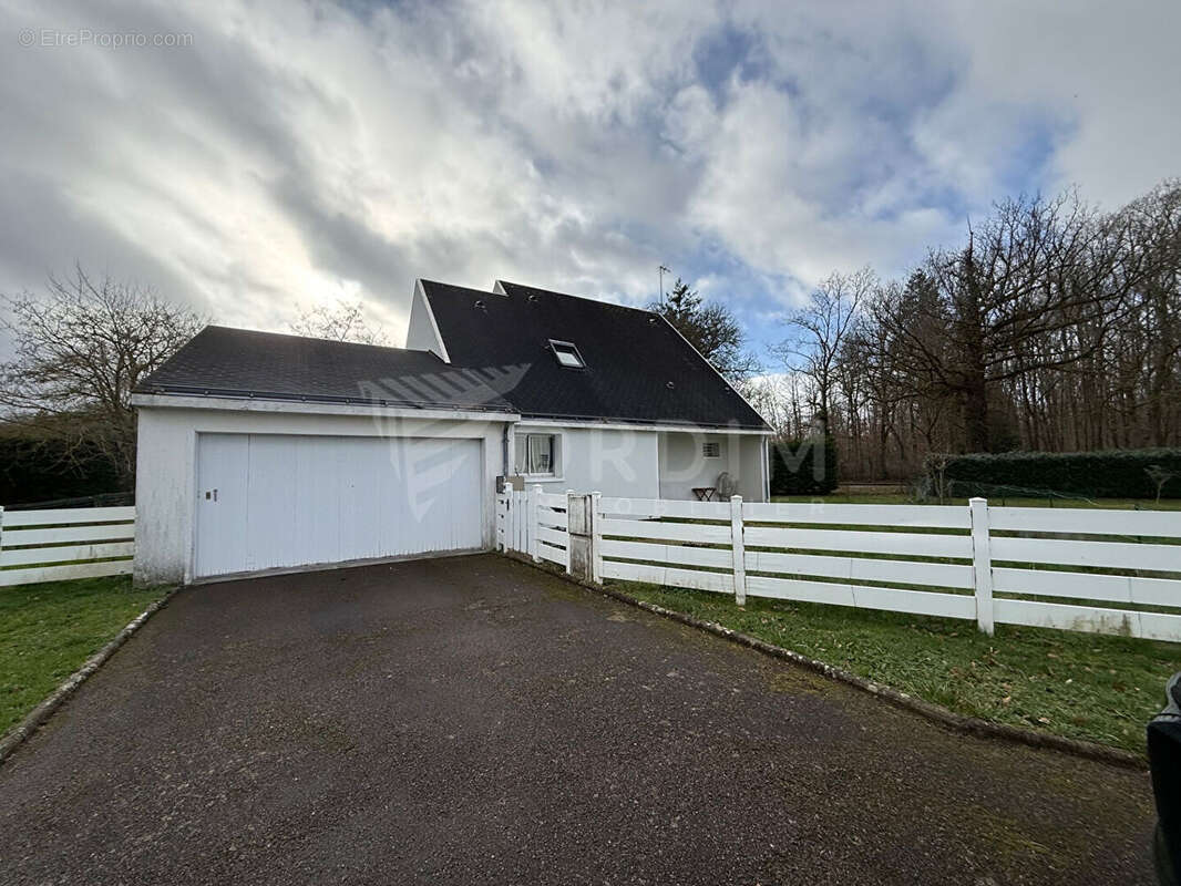 Maison à NEUVY-SUR-LOIRE