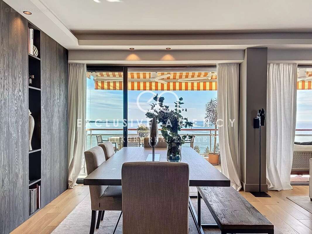Appartement à VALLAURIS