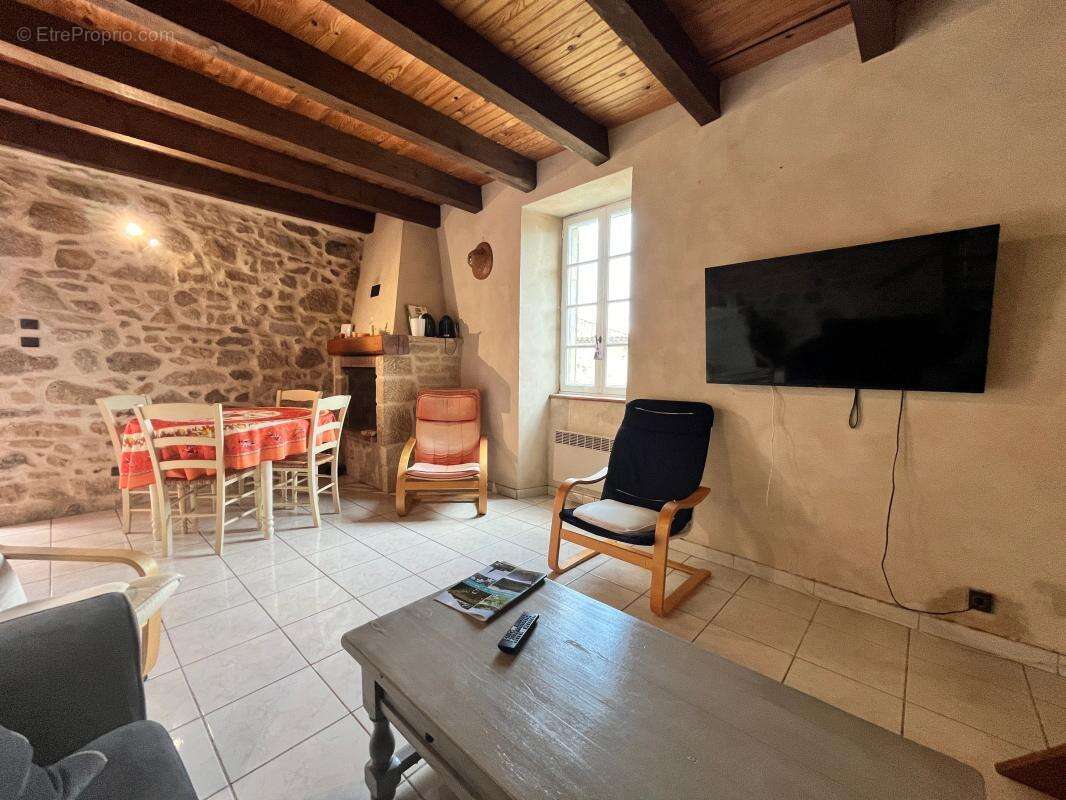 Maison en pierres avec terrasse - photo 18