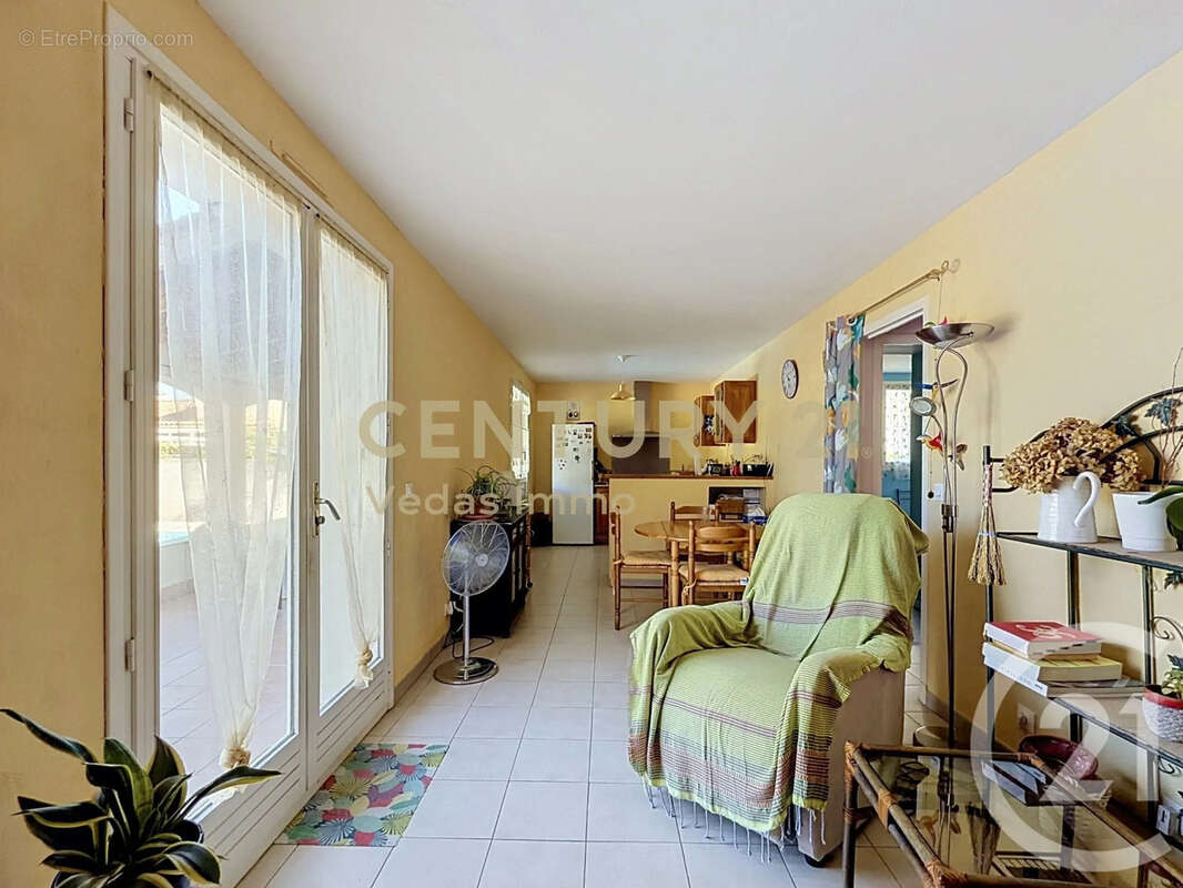 Maison 176 m² à Laverune  - photo 19
