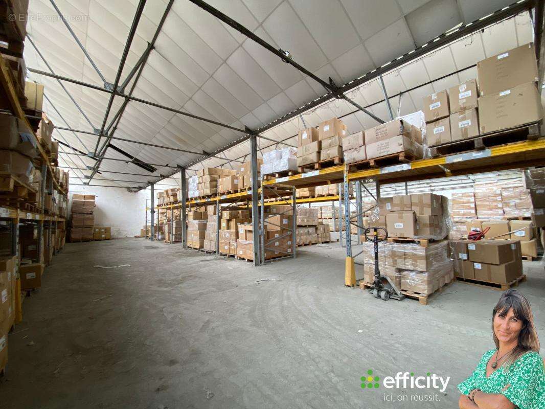 Commerce à PANISSIERES