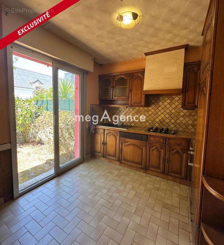 Lanester – Maison 3 chambres avec garage, jardin clos et beau potentiel - photo 7