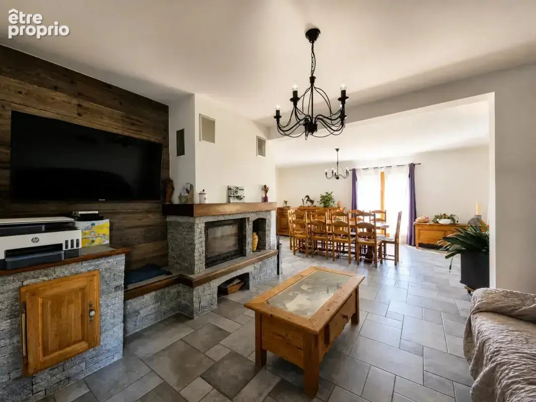 Maison de 8 pièces de 145 m² à Vinzier - photo 3