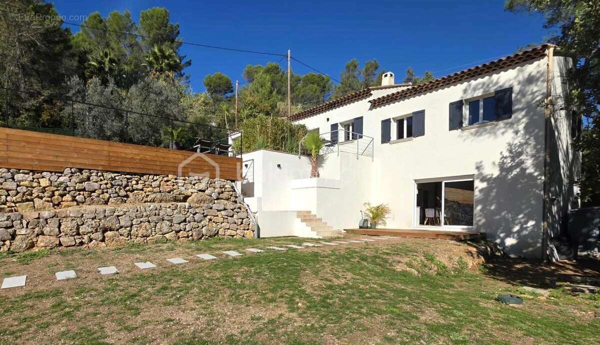 Maison à LORGUES