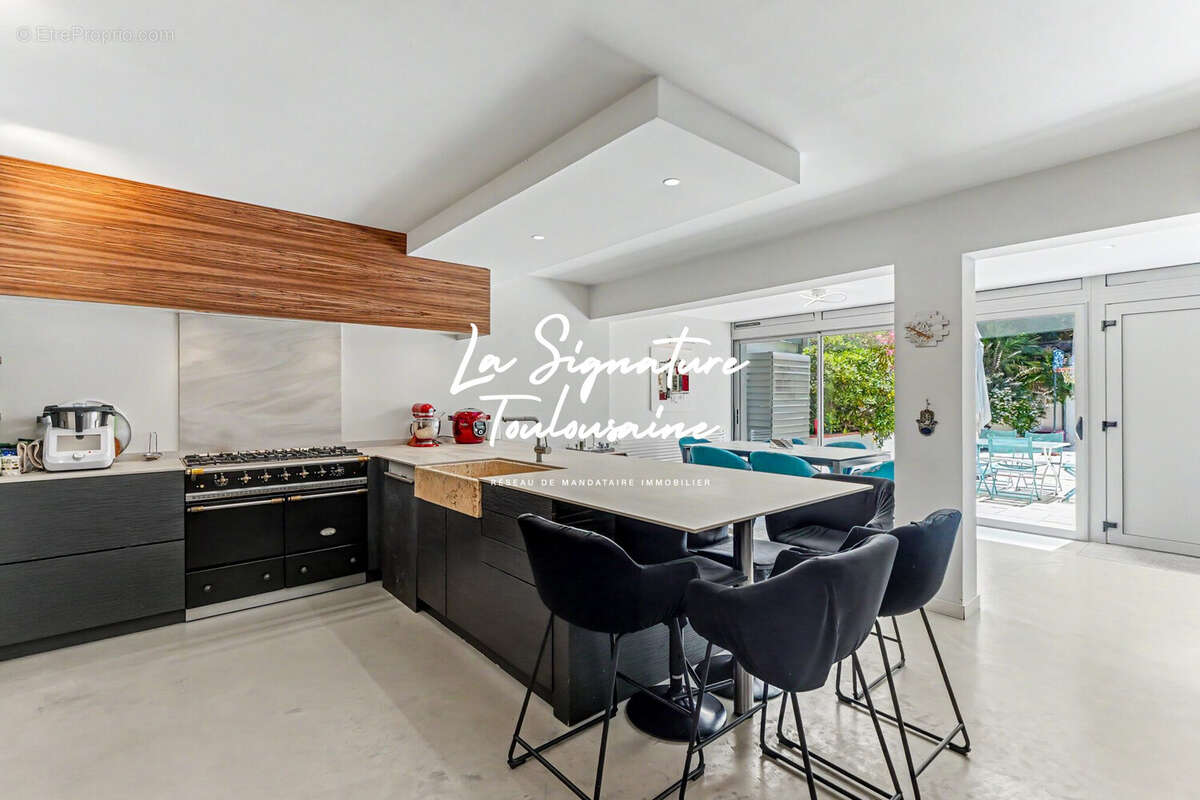 Maison 187 m² à Toulouse  - photo 2